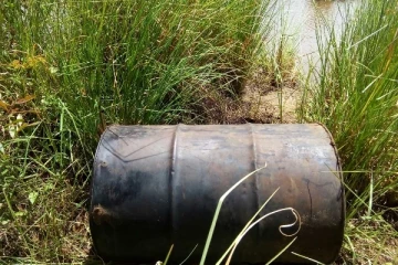 இரகசிய தகவலின் அடிப்படையில் காட்டுப் பகுதியில் சுற்றிவளைப்பு: வசமாக சிக்கிய இளைஞர்கள் (Photos)