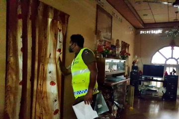 பட்டப்பகலில் வீடுடைத்து திருட்டு..! இருவர் கைது - யாழில் சம்பவம்