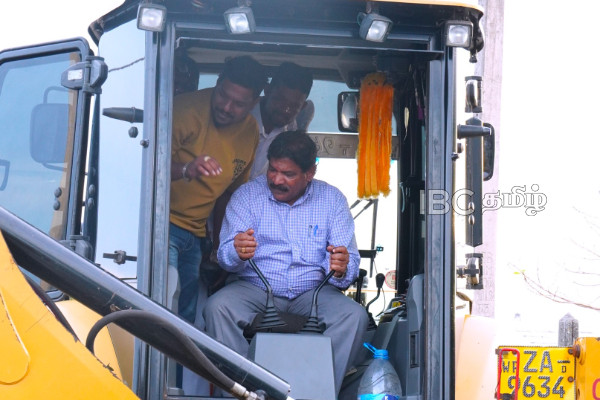 வடக்கு விரைவில் மிகப் பெரிய அபிவிருத்தியடையும் - ஆளுநர் நா.வேதநாயகன் உறுதி | North Will Experience Great Development Soon