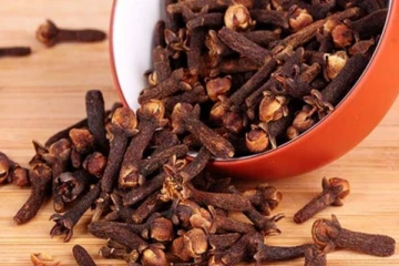 வெறும் 2 கிராம்பு மட்டும் போதும்: பல அதிசயங்கள் நிகழும்