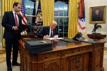 டொனால்டு ட்ரம்பின் உத்தரவால் மெக்சிகோ எல்லையில் இருந்து எதிர்வினை