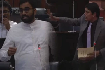 அர்ச்சுனா மீது இளங்குமரன் எம்பியின் கடும் விமர்சனம்