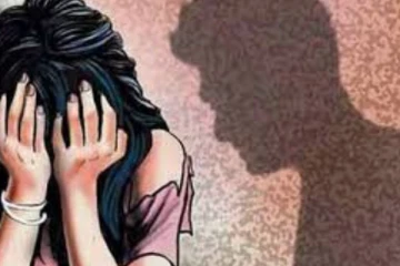 වැසිකිළි වළේ තිබී උපත් පාලන කොපු කීපයකුත් හමුවෙලා..පානදුරයම කළඹමින් වැසිකිළි වළක තිබී හමුවූ සුරූපී තරුණිය සියදිවි නසා ගත්තාද..නැත්නම් ඝාතනය කොට එල්ලුවාද..සම්පූර්ණ කතාව මෙන්න !