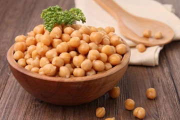 பாடசாலை மாணவர்களுக்கு நன்கொடை வழங்கிய அமெரிக்கா
