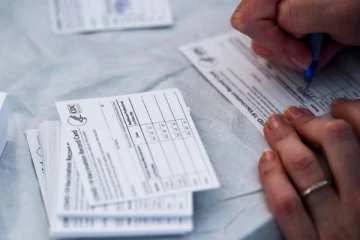 இலங்கையில் கொரோனா தடுப்பூசி அட்டை கட்டாயமா?