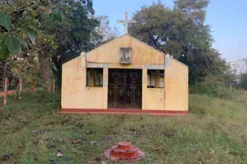 தேவாலயத்தினுள் நபர் ஒருவரின் சடலம் மீட்பு; தீவிர விசாரணையில் பொலிஸார்!