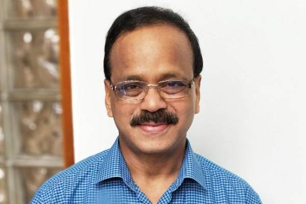 கோலாகலமாக நடந்த தயாரிப்பாளர் தனஞ்செயன் மகளின் திருமணம்- புகைப்படங்கள் இதோ | G Dhananjayan Daughter Marriage Photos கோலாகலமாக நடந்த தயாரிப்பாளர் தனஞ்செயன் மகளின் திருமணம்- புகைப்படங்கள் இதோ | G Dhananjayan Daughter Marriage Photos