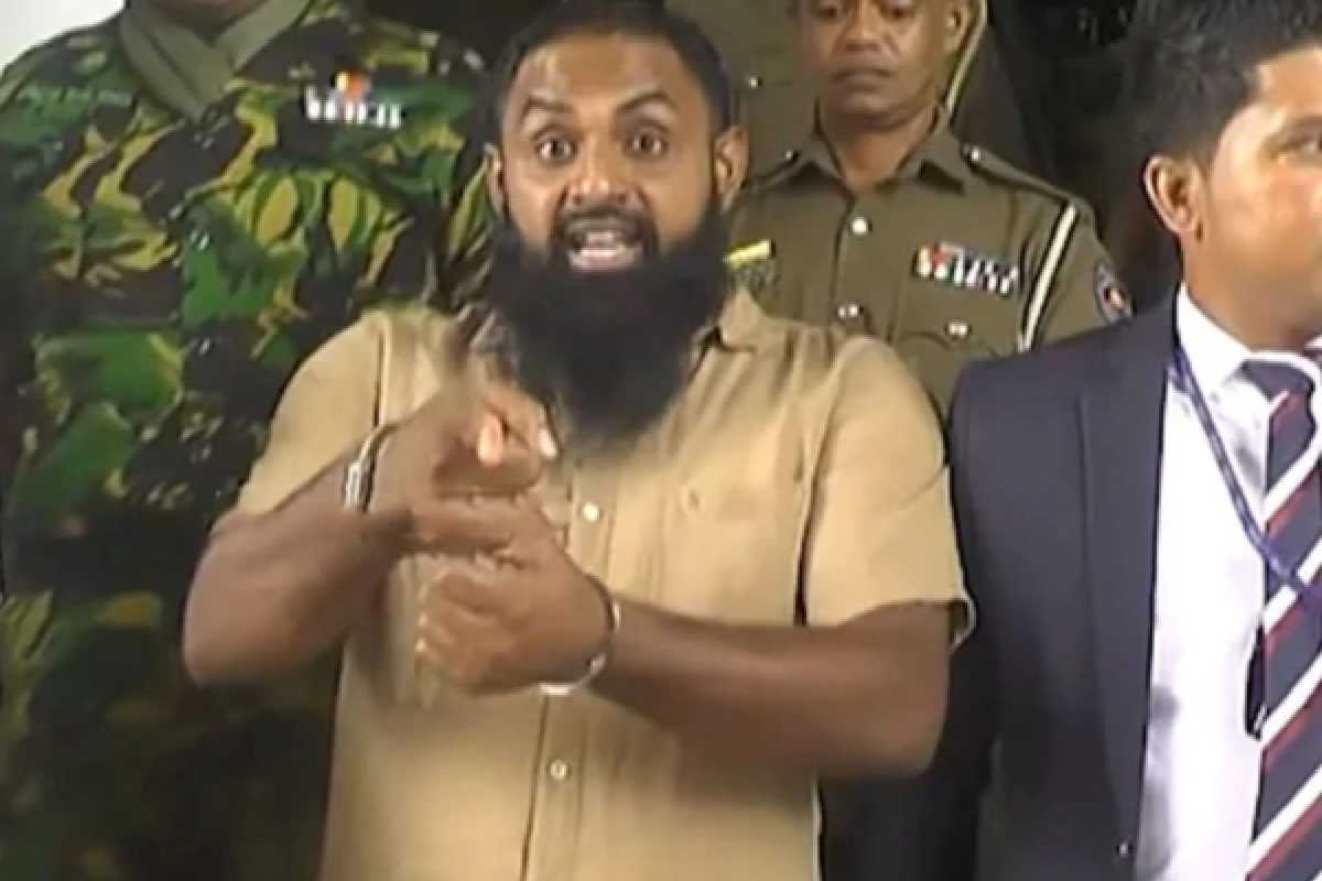 பாதாள உலக தொடர்பு சர்ச்சை : விஜயதாச வீட்டிற்கு ஓடோடிச் சென்ற ரணில் | Ranil Visits Wijeyadasa House பாதாள உலக தொடர்பு சர்ச்சை : விஜயதாச வீட்டிற்கு ஓடோடிச் சென்ற ரணில் | Ranil Visits Wijeyadasa House