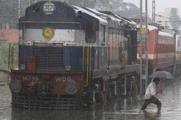 கன மழை : சென்னையில் இயக்கப்பட வேண்டிய 7 ரயில்கள் மாற்றம்