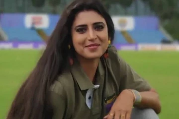 48 வயது நடிகை கஸ்தூரியா இது.. இப்படியொரு போஸ்-ல் ரசிகர்களை மயக்கும் போட்டோஷூட்