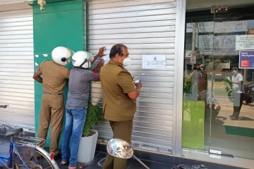 வவுனியாவில் ஐந்து தனியார் நிதி நிறுவனங்கள்  தனிமைப்படுத்தப்பட்டன!