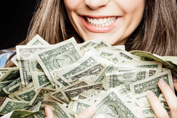 வீட்டில் பணம் தங்கமாட்டீங்குதா? கடன் தொல்லை ஓட இந்த பரிகாரத்தை உடனே செய்யுங்க | Money Problem Solution