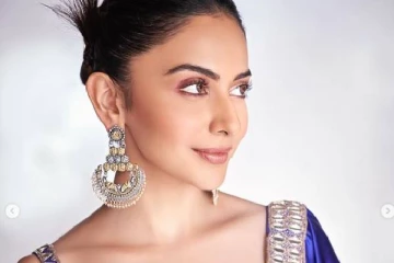 நடிகை ரகுல் ப்ரீத் சிங்கிங் லேட்டஸ்ட் கிளாமர் லுக் புகைப்படங்கள்..