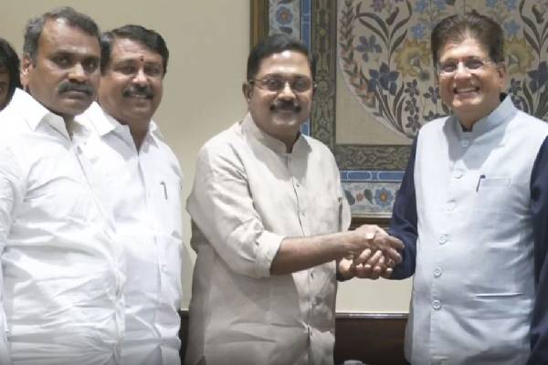 ttv dhinakaran joins admk led nda alliance