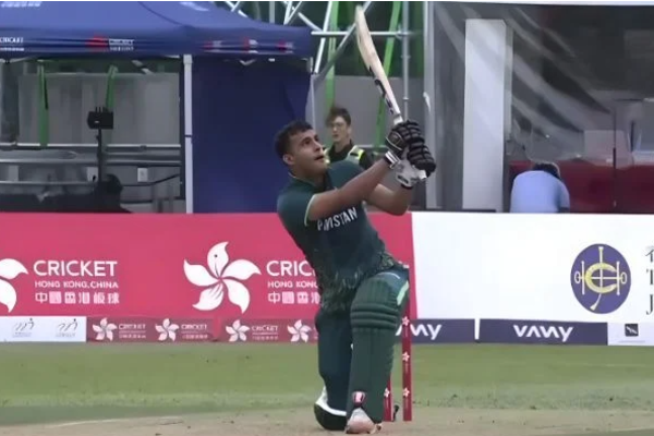 ஒரே ஓவரில் 6 சிக்ஸர்கள் அடித்த வீரர்கள் - யுவராஜ் சிங் முதல் அப்பாஸ் அப்ரிடி வரை | List Of Batsmans Hit 6 Sixes In An Over ஒரே ஓவரில் 6 சிக்ஸர்கள் அடித்த வீரர்கள் - யுவராஜ் சிங் முதல் அப்பாஸ் அப்ரிடி வரை | List Of Batsmans Hit 6 Sixes In An Over