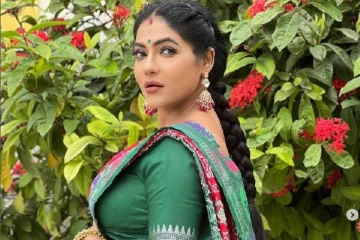 மேக்கப் போடாமல் மொட்டைமாடி ஷூட்!! சீரியல் நடிகை ரேஷ்மா புகைப்படங்கள்..