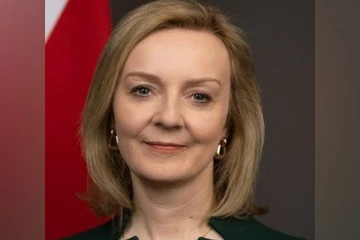 இங்கிலாந்து நாட்டின் புதிய பிரதமராக லிஸ் ட்ரஸ் தேர்வு