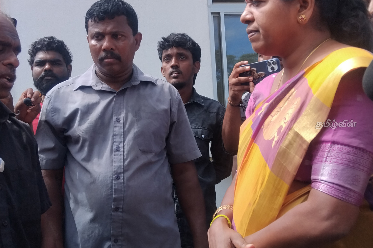 சமரழகியின் மரணம் கடைசியாக இருக்கட்டும்! கிளிநொச்சியில் போராட்டம் | Kilinochchi Protest Today சமரழகியின் மரணம் கடைசியாக இருக்கட்டும்! கிளிநொச்சியில் போராட்டம் | Kilinochchi Protest Today