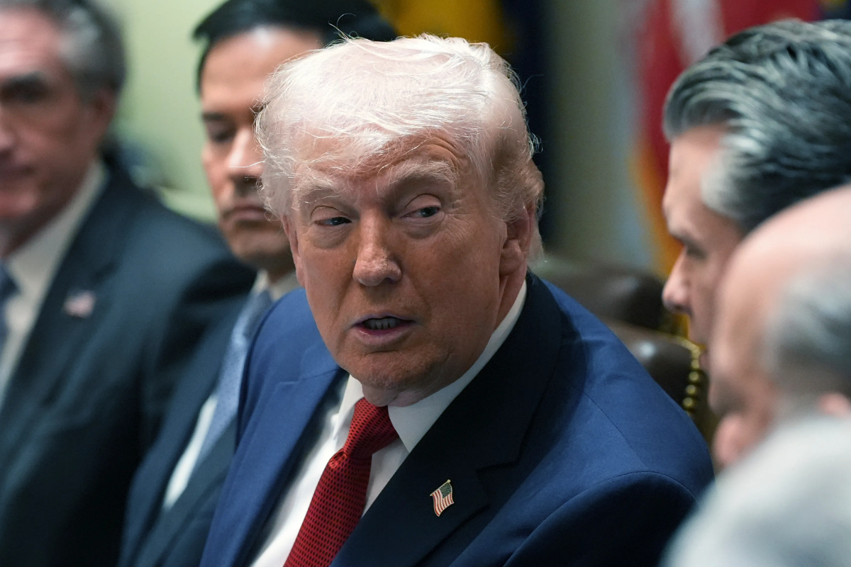 ஒரே இரவில் முடக்கப்படவுள்ள ஈரான்! நாளை இறுதி இரவு... சற்றுமுன்னர் ட்ரம்ப் அதிரடி எச்சரிக்கை | Trump News Conference Begins White House Live ஒரே இரவில் முடக்கப்படவுள்ள ஈரான்! நாளை இறுதி இரவு... சற்றுமுன்னர் ட்ரம்ப் அதிரடி எச்சரிக்கை | Trump News Conference Begins White House Live