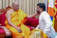 මල්වතු සහ අස්ගිරි මහා නාහිමිවරුන් බැහැදුටු ජනපති