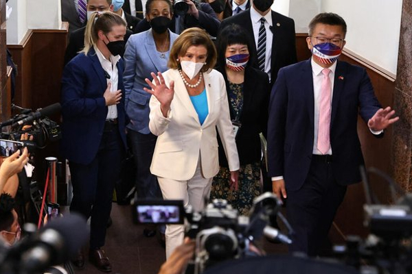 விண்ணில் பறந்த நான்சி பெலோசியின் விமானம் - உற்றுநோக்கிய உலக நாடுகள்! | Nancy Pelosi Flight Watched By Many People