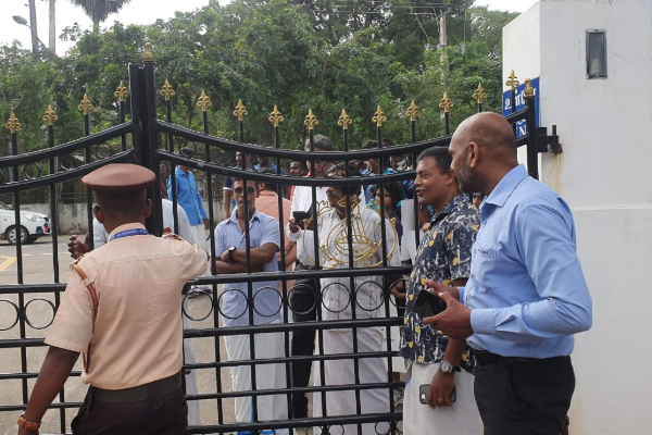 யாழில் உள்ளக விளையாட்டரங்கு வேண்டுமென போராட்டம் | Protest For An Sports Indoor Stadium In Jaffna