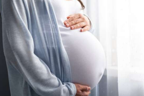 சீனாவை திகைக்க வைத்த பெண் ; ஜெயிலுக்கு போவதை தவிர்க்க இப்படி ஒரு காரியம் | Woman Shocks China To Avoid Jail Time Ac