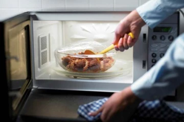 விஷமாகும் 5 உணவுகள்: தவறியும் மீண்டும் சூடுபடுத்தி மட்டும் சாப்பிடாதீங்க