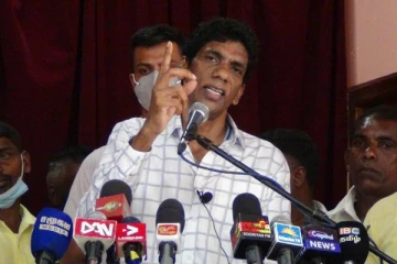 சலுகைகளுக்காக மக்களை காட்டிக்கொடுக்கும் அமைச்சர்களே மலையகத்தில் இருக்கின்றனர் : பழனி திகாம்பரம்