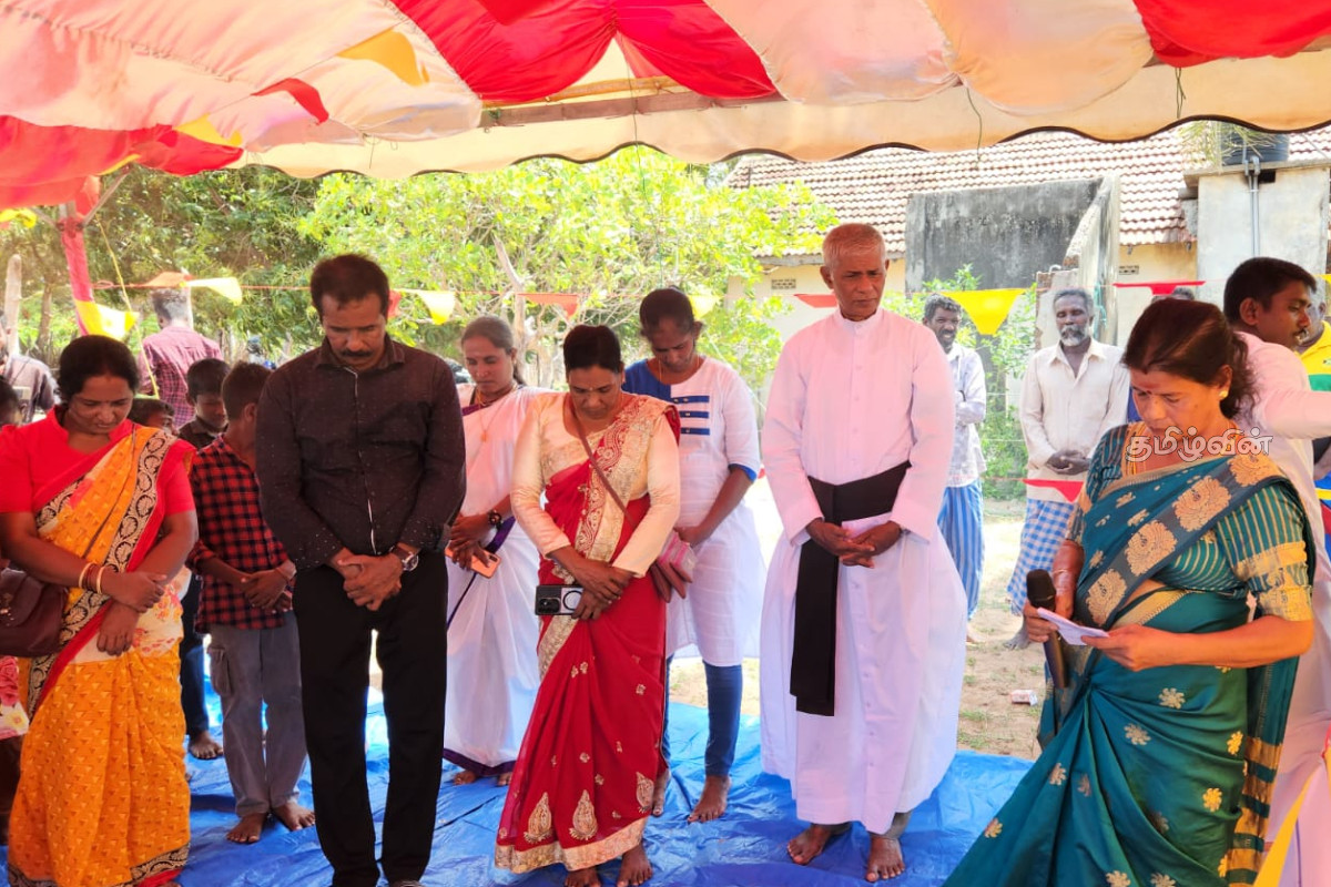 மாங்கேணி மண்ணில் திலீபனின் முதல் நினைவு தினம் அனுஷ்டிப்பு - முக்கியஸ்தர்கள் பலர் பங்கேற்பு | Thileepan S Commemoration Day Observed மாங்கேணி மண்ணில் திலீபனின் முதல் நினைவு தினம் அனுஷ்டிப்பு - முக்கியஸ்தர்கள் பலர் பங்கேற்பு | Thileepan S Commemoration Day Observed