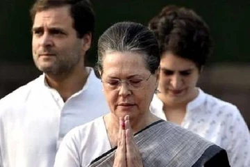 காங்கிரஸ் கட்சி பொறுப்புகளிலிருந்து சேனியா, ராகுல், பிரியங்கா விலக முடிவு?