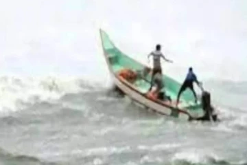 யாழில் ஆபத்தான படகு பயணம்... மீட்கப்பட்ட சிறுவர்கள்! மதுபோதையில் குடும்பஸ்தர்