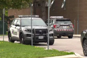 கனடா பள்ளிக்குள் நடந்த கொடூர சம்பவத்தில் பொலிசார் நடவடிக்கை