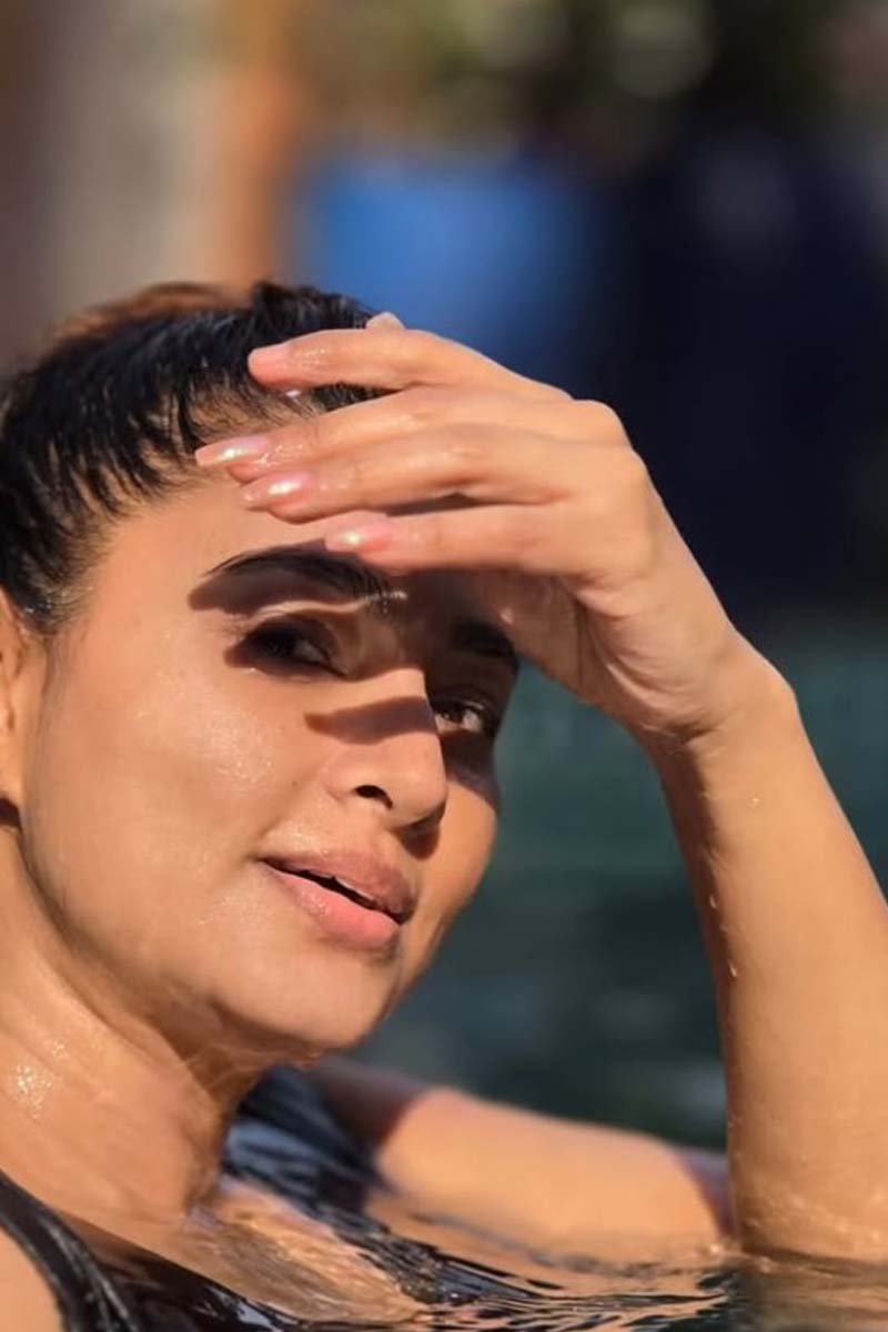 கோடை வெயிலில் குழந்தைகளுடன் சினேகா செய்த காரியம்... வைரலாகும் புகைப்படம் | Actress Sneha With Children Swimming Pool