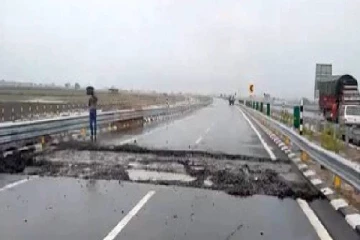 பிரதமர் மோடி திறந்து வைத்த சாலை ஒரே வாரத்தில் குழிகளாக மாறிய அவலம்..!