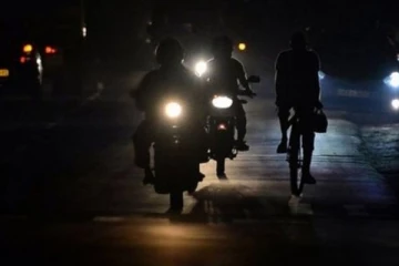 யாழில் இடம் பெற்ற அதிர்ச்சிச் சம்பவம்! நிலைமை எல்லை மீறியதால் இராணுவம் - பொலிஸ் களத்தில்..