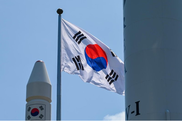 South Korea lainch first military spy satellite, November 30, SpaceX