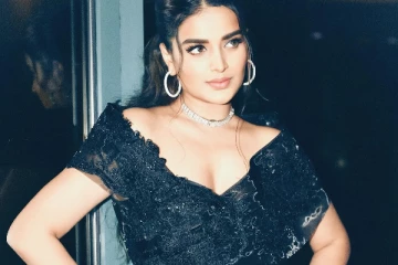 நடிகை நிதி அகர்வால் ஹாட் போட்டோஷூட்