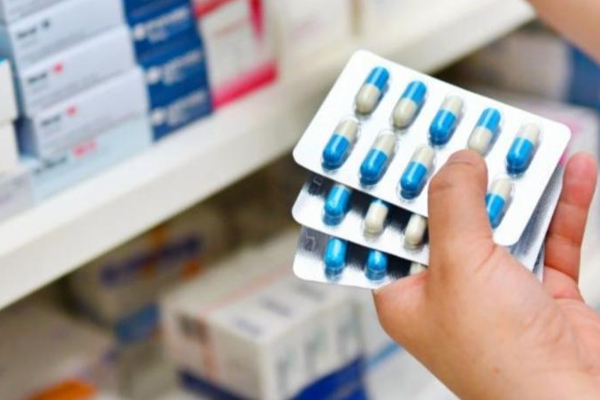 400 வகையான மருந்துகள் மருத்துவமனைகளுக்கு விநியோகம் | Health Ministry Rectifies Drugs Emergency Purchase