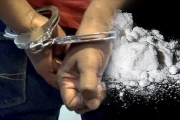 ஹெரோயின் விற்பனை : மதுவரி உத்தியோகத்தர், வங்கி முகாமையாளர் சிக்கினர்