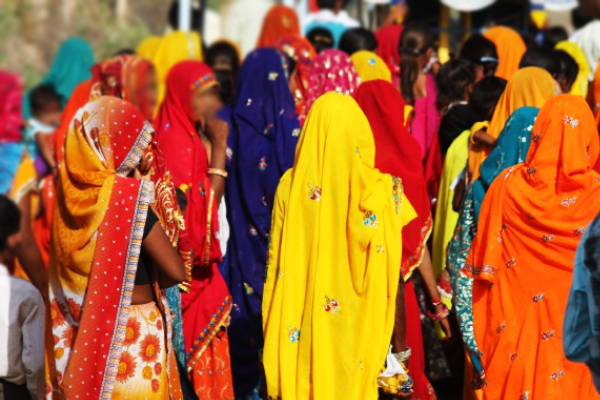 அதிகரிக்கும் வீட்டு வன்முறைகள்!அதிகளவில் தற்கொலை செய்துகொள்ளும் இந்திய இல்லத்தரசிகள் - ஐபிசி தமிழ்