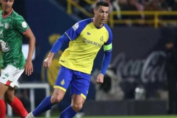 பல கோடிகளுக்கு ஒப்பந்தம் செய்யப்பட்ட ரொனால்டோ! சரியாகவே விளையாடலயே... ரசிகர்கள் வருத்தம்