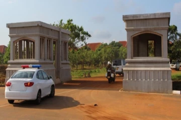 பறிபோன தாய் நிலம் - கீரிமலை சிவன் கோவிலை இடித்து அதிபர் மாளிகை..! (படங்கள்)