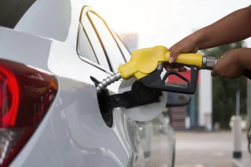 கடனுக்கு எரிபொருளை வாங்க முயற்சி! - இந்தியா உள்ளிட்ட நாடுகளுடன் பேச்சு