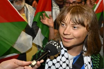 இஸ்ரேலிய அதிகாரிகளால் துஷ்பிரயோகம் செய்யப்பட்ட கிரேட்டா தன்பர்க்... பிரெஞ்சு மருத்துவர் சாட்சியம்