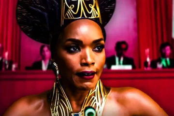 சமீபத்தில் வெளியான திரைப்படம் ஒன்று தங்கள் நாட்டை தவறாக சித்தரிப்பதாக பிரான்ஸ் அமைச்சர் குற்றச்சாட்டு