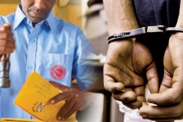 போதைப்பொருள் வியாபாரம் செய்த தபால்காரர் கைது!