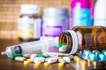 மருந்துகளின் விலை குறைக்க தீர்மானம்