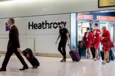 இன்று முதல் இந்த நாட்டினர் பிரித்தானியாவுக்குள் நுழைய தடை!