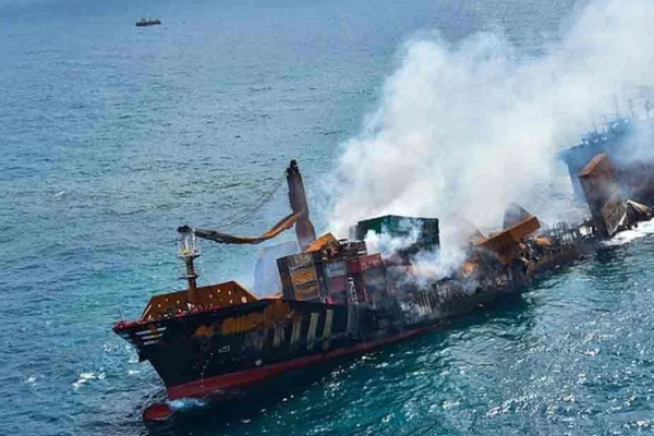 எக்ஸ்-பிரஸ் பேர்ல் நிறுவன மறுப்பு : அரசாங்கம் வெளியிட்ட நிலைப்பாடு | X Press Pearl Firm Denies Govt Claim